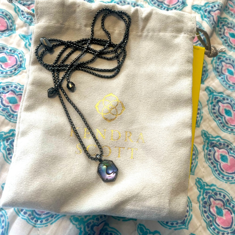 Kendra Scott Pendant Necklace